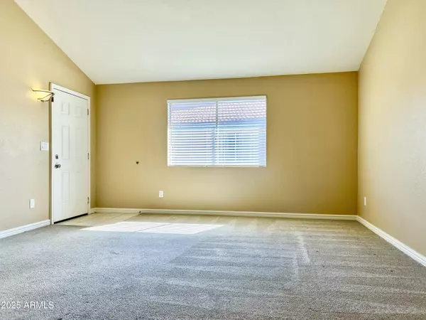Mesa, AZ 85210,623 W GUADALUPE Road #217