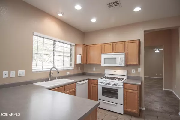 Phoenix, AZ 85083,25213 N 40TH Lane