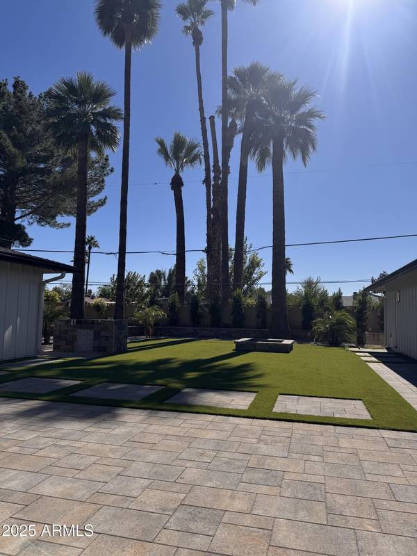 Phoenix, AZ 85014,1413 E SAN MIGUEL Avenue