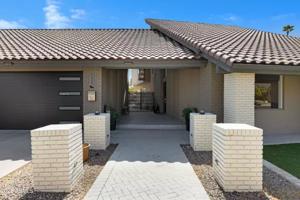 Tempe, AZ 85283,1323 E WHALERS Way