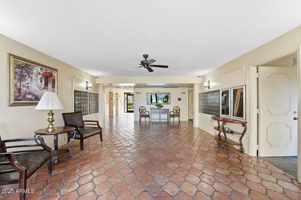 Phoenix, AZ 85016,3033 E DEVONSHIRE Avenue #1023