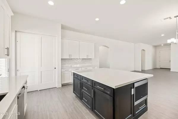 Casa Grande, AZ 85194,9263 W LIMESTONE MOUNTAIN Drive