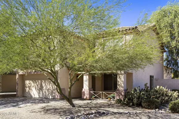 2404 W SILVER SAGE Lane, Phoenix, AZ 85085