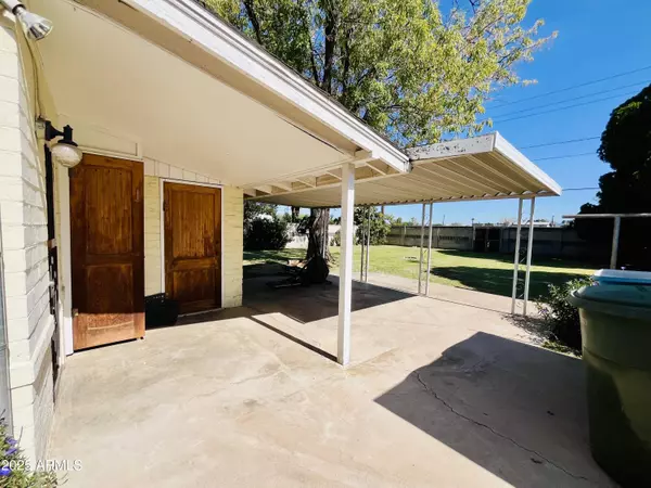 Phoenix, AZ 85051,7103 N 26TH Drive