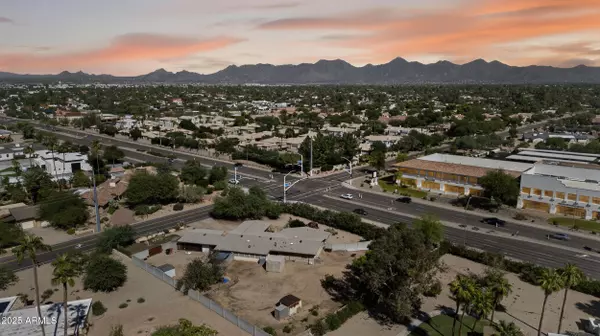 7131 E CHOLLA Street, Scottsdale, AZ 85254