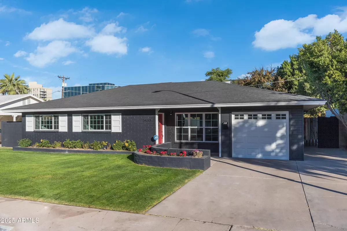 Phoenix, AZ 85016,2532 E HIGHLAND Avenue