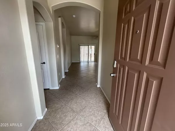 Phoenix, AZ 85040,4020 E LA SALLE Street