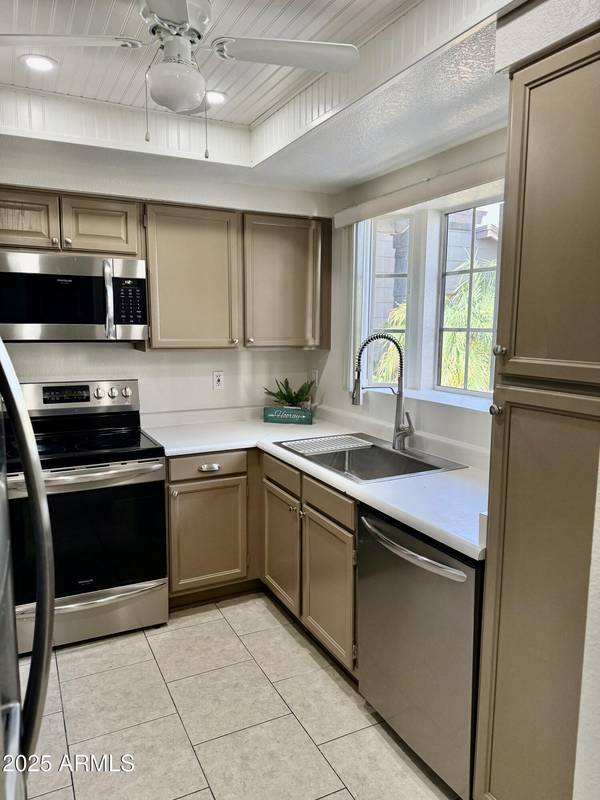 Glendale, AZ 85308,4335 W ORAIBI Drive