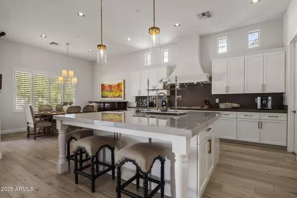 7672 E SOLANO Drive, Scottsdale, AZ 85250