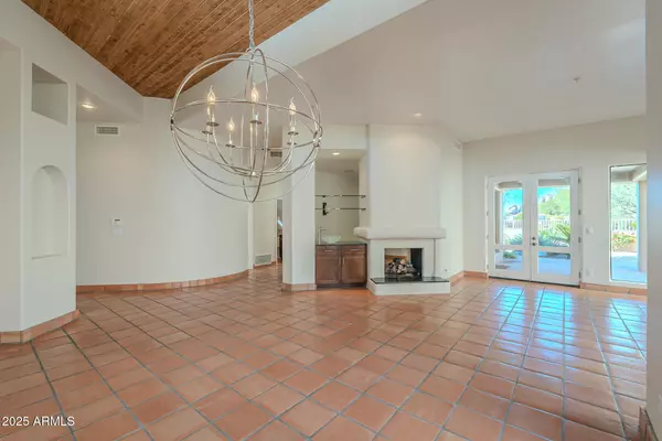 Scottsdale, AZ 85266,7500 E Boulders Parkway #64