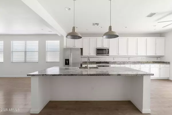 21451 W PALM Lane, Buckeye, AZ 85396