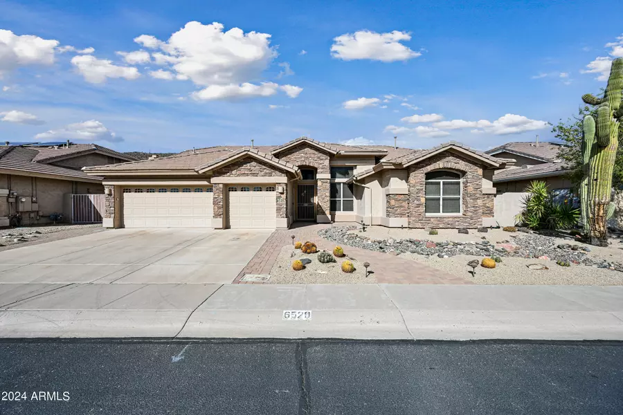 6520 W ROBIN Lane, Glendale, AZ 85310