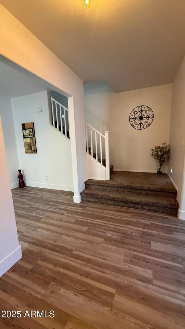 Phoenix, AZ 85035,1940 N 77TH Glen