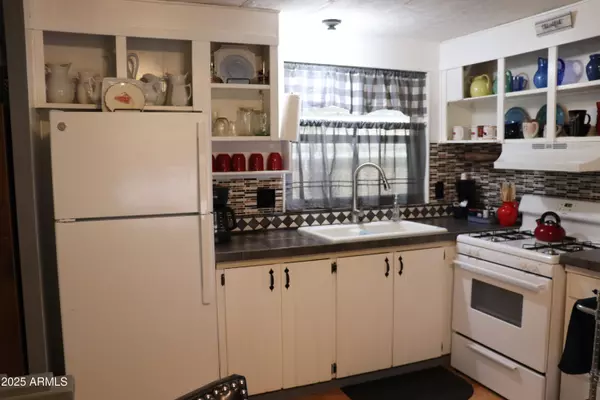 Cottonwood, AZ 86326,325 W State Route 89a -- #16