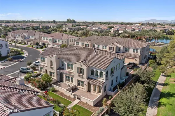 Chandler, AZ 85248,4077 S SABRINA Drive #14