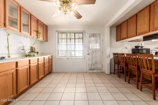 Phoenix, AZ 85040,710 E ATLANTA Avenue