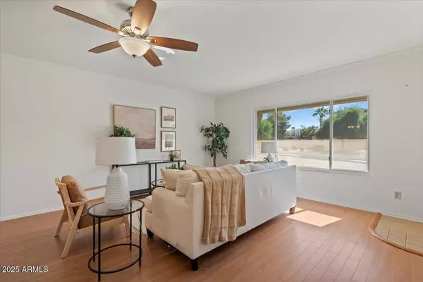 Scottsdale, AZ 85257,7726 E OAK Street