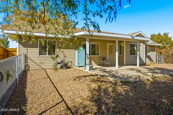 Show Low, AZ 85901,1880 W Merrill --