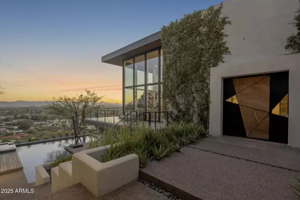 Phoenix, AZ 85018,5419 E VALLE VISTA Road