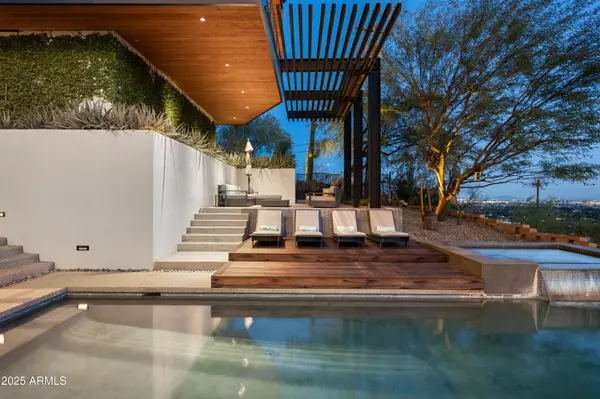 Phoenix, AZ 85018,5419 E VALLE VISTA Road