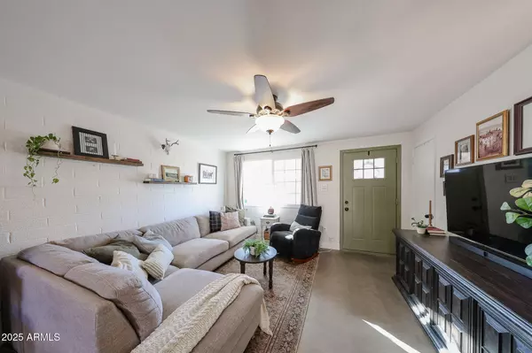 Phoenix, AZ 85032,14021 N 37TH Place