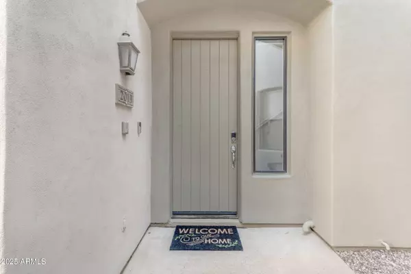 Phoenix, AZ 85042,3131 E Legacy Drive #2013