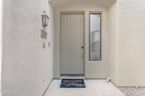 Phoenix, AZ 85042,3131 E Legacy Drive #2013