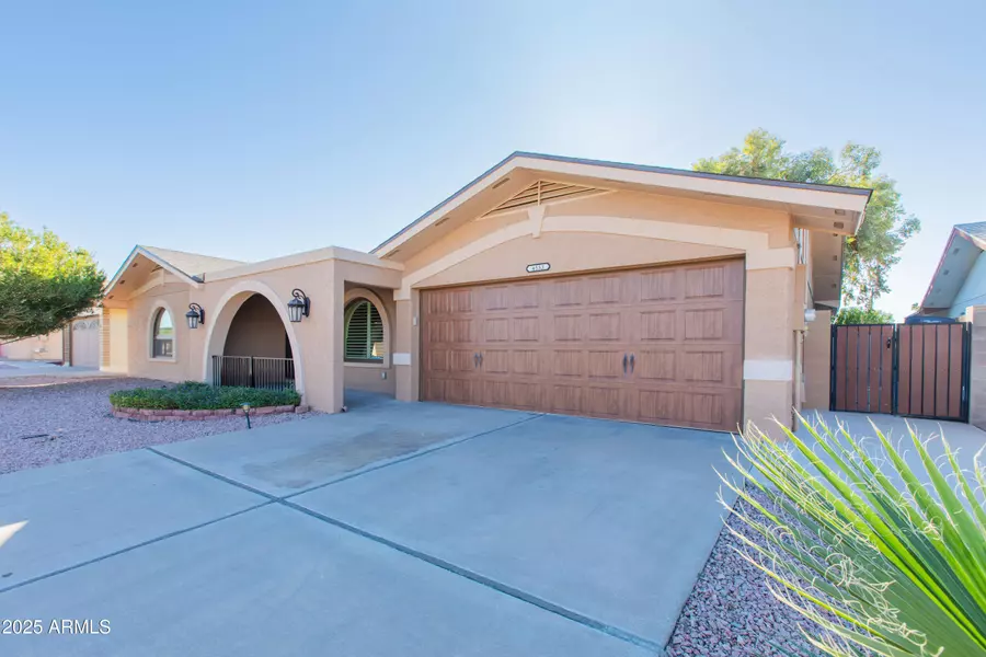 4533 E FLORIAN Circle, Mesa, AZ 85206
