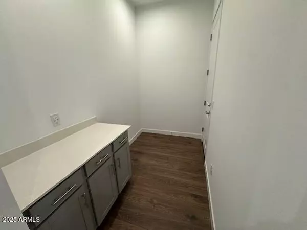 Phoenix, AZ 85041,10231 S 20th Lane