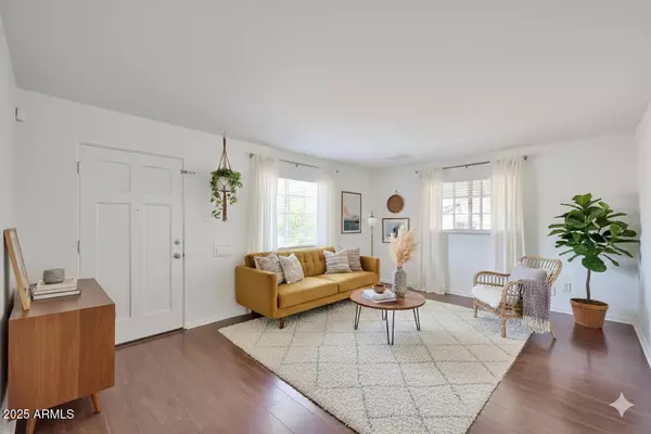 Phoenix, AZ 85015,2221 W CLARENDON Avenue