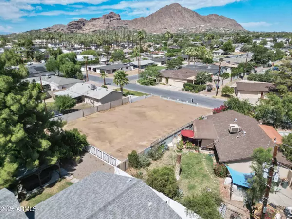 Phoenix, AZ 85018,4310 N 42ND Place