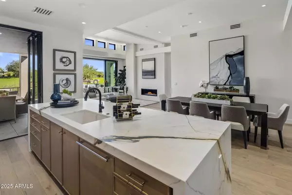 Scottsdale, AZ 85262,37200 N CAVE CREEK Road #2114