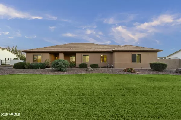 2667 E MELROSE Street, Gilbert, AZ 85297