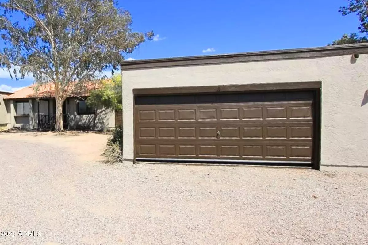 Apache Junction, AZ 85119,824 E JUNCTION Street