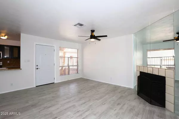 Chandler, AZ 85225,93 N Cooper Road #32