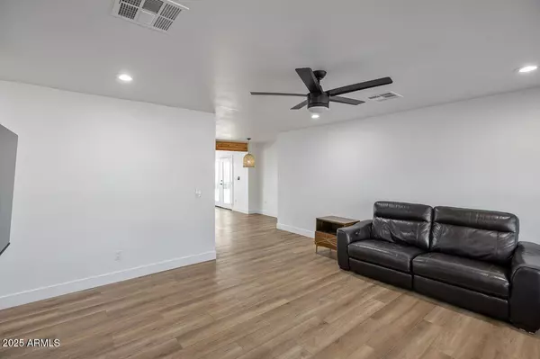 Glendale, AZ 85302,10044 N 47TH Avenue