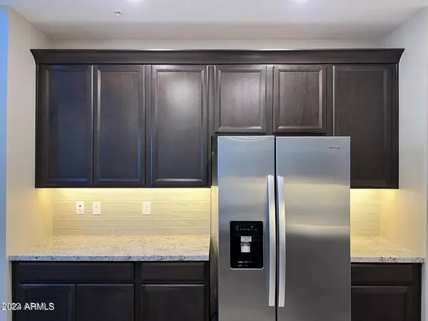 Chandler, AZ 85286,3855 S MCQUEEN Road #107