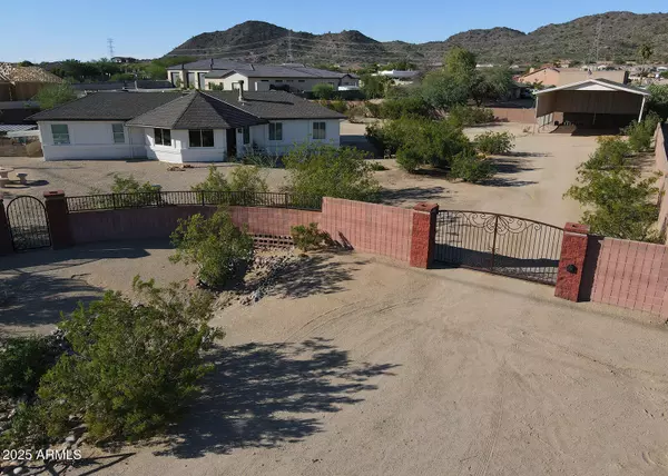 Peoria, AZ 85383,8526 W Calle Lejos --