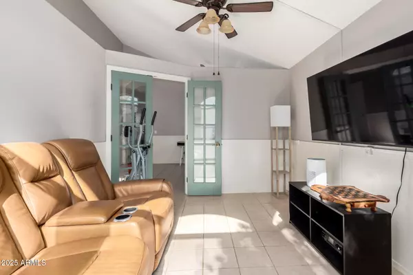 15268 W MELISSA Lane, Surprise, AZ 85374