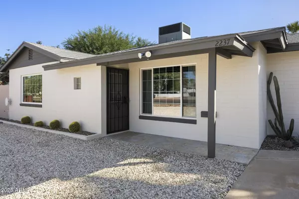 Phoenix, AZ 85016,2237 E OSBORN Road