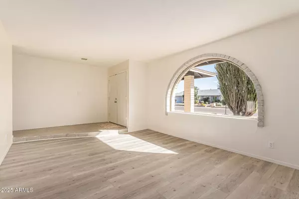 Phoenix, AZ 85053,3836 W Kings Avenue