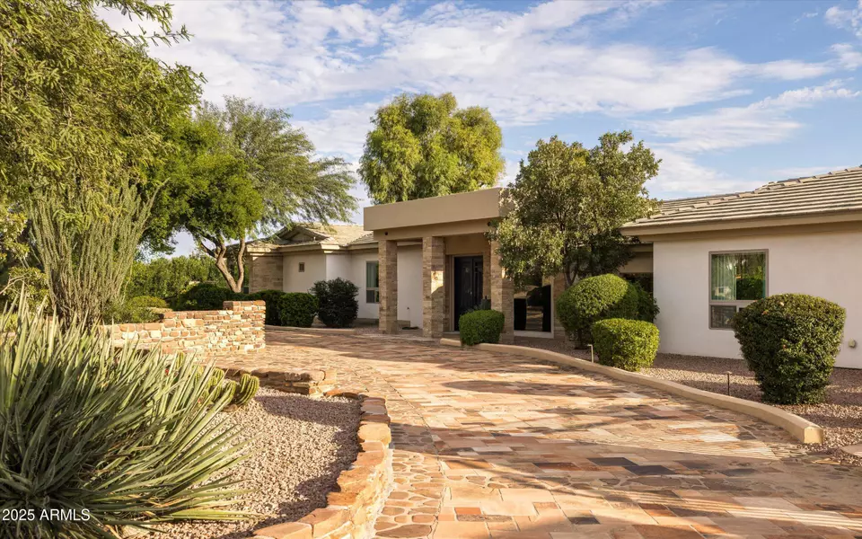 8139 E DESERT COVE Avenue, Scottsdale, AZ 85260