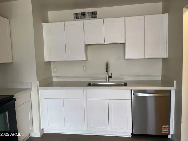 Phoenix, AZ 85053,3449 W COUNTRY GABLES Drive