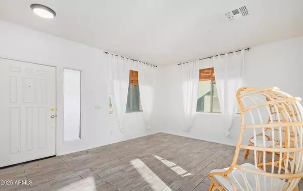 Glendale, AZ 85302,5659 W LOMA Lane