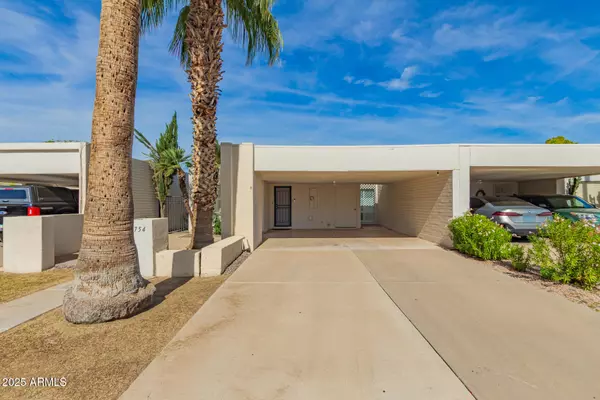8754 E VIA DE ENCANTO --, Scottsdale, AZ 85258