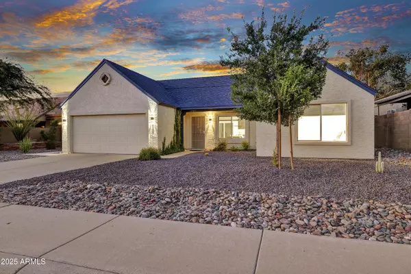 Phoenix, AZ 85024,1362 E WICKIEUP Lane