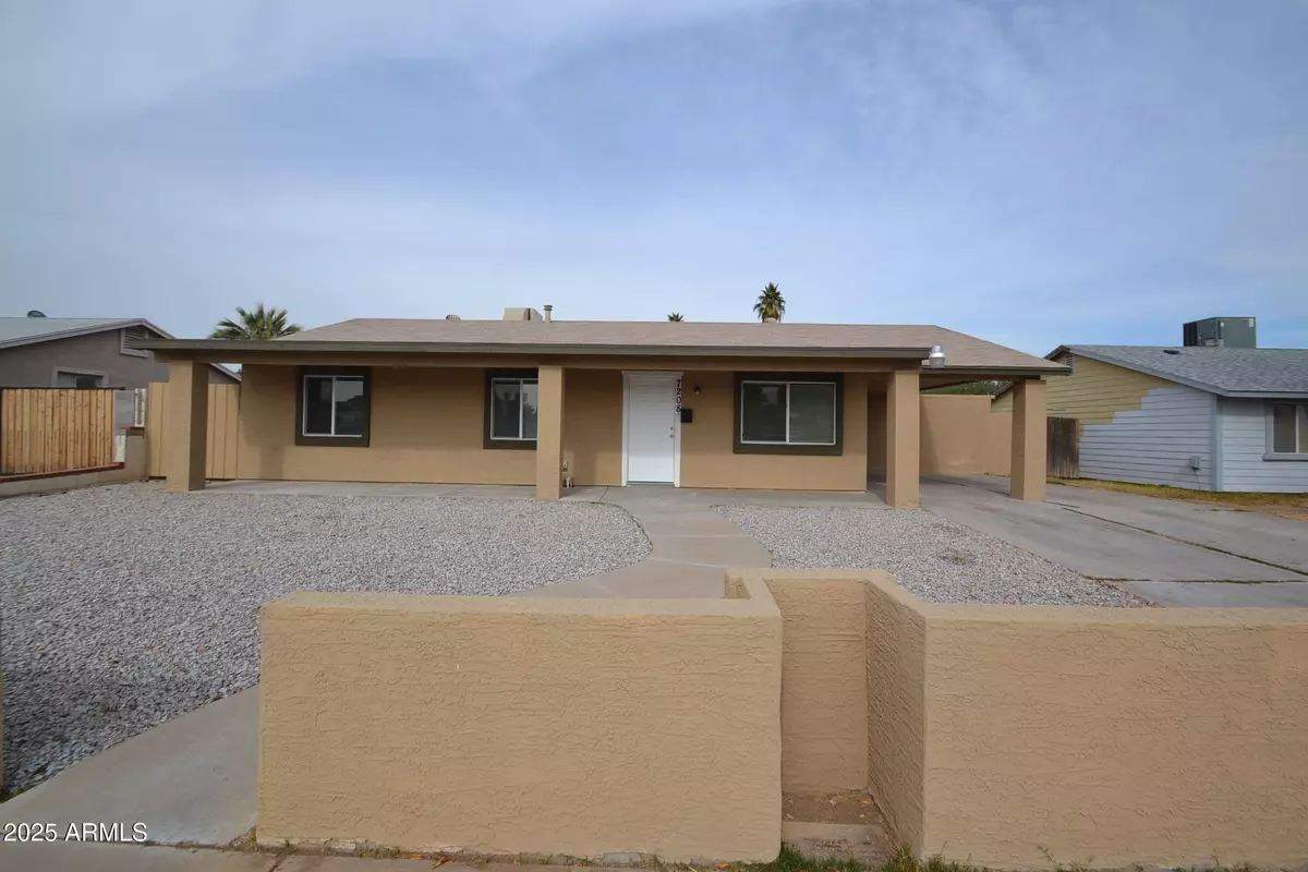 Phoenix, AZ 85033,7208 W MONTEROSA Street