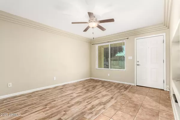 Mesa, AZ 85204,549 S 34TH Place