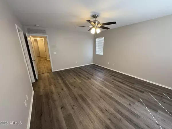 Phoenix, AZ 85043,3323 S 80TH Avenue