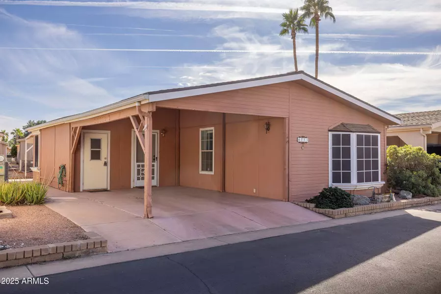 6113 S CYPRESS POINT Drive, Chandler, AZ 85249